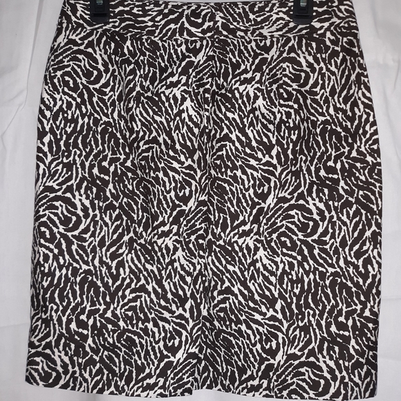 Loft Skirt - Picture 1 of 3